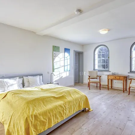 2 Bedroom Amazing In Appartamento *