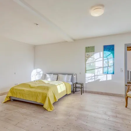 Appartamento 2 Bedroom Amazing In *